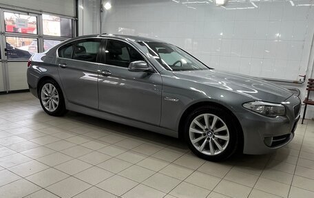 BMW 5 серия, 2011 год, 2 000 000 рублей, 2 фотография
