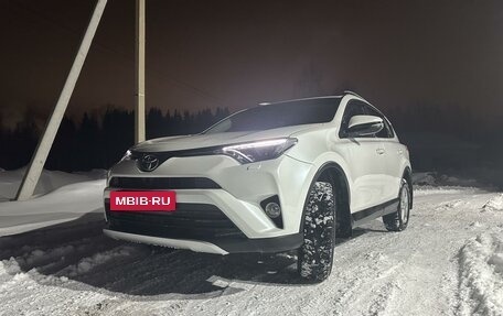 Toyota RAV4, 2019 год, 2 470 000 рублей, 7 фотография