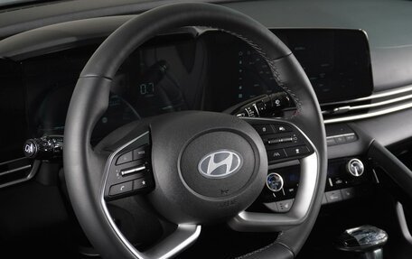 Hyundai Elantra, 2023 год, 2 629 000 рублей, 9 фотография