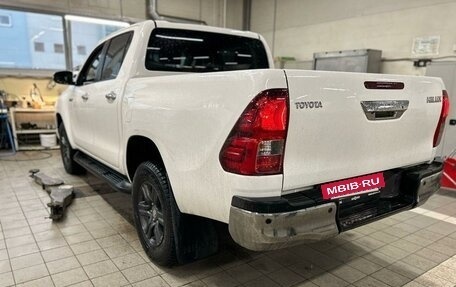 Toyota Hilux VIII, 2020 год, 4 890 000 рублей, 2 фотография