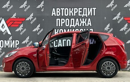 Hyundai Solaris II рестайлинг, 2011 год, 930 000 рублей, 5 фотография