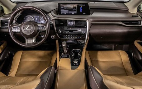 Lexus RX IV рестайлинг, 2017 год, 3 790 000 рублей, 15 фотография