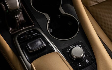 Lexus RX IV рестайлинг, 2017 год, 3 790 000 рублей, 23 фотография