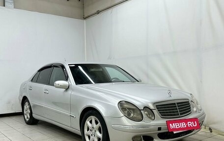 Mercedes-Benz E-Класс, 2004 год, 800 000 рублей, 3 фотография