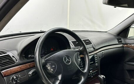 Mercedes-Benz E-Класс, 2004 год, 800 000 рублей, 11 фотография