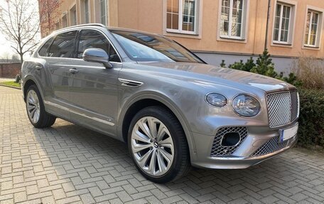Bentley Bentayga I, 2021 год, 23 000 000 рублей, 3 фотография