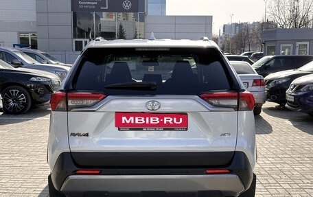 Toyota RAV4, 2020 год, 3 639 000 рублей, 2 фотография