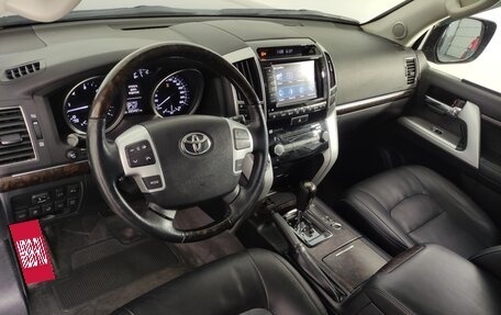 Toyota Land Cruiser 200, 2014 год, 3 999 000 рублей, 16 фотография