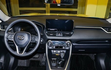 Toyota RAV4, 2023 год, 4 890 000 рублей, 10 фотография