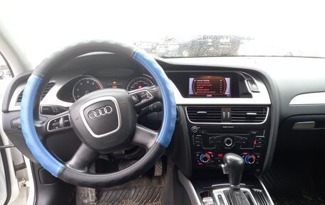 Audi A4, 2011 год, 1 060 000 рублей, 9 фотография