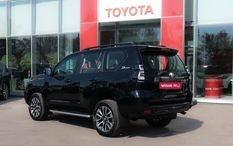 Toyota Land Cruiser Prado 150 рестайлинг 2, 2023 год, 9 150 000 рублей, 3 фотография