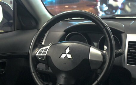Mitsubishi Outlander III рестайлинг 3, 2012 год, 1 399 000 рублей, 17 фотография