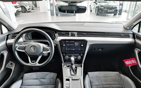 Volkswagen Passat B8 рестайлинг, 2020 год, 3 886 000 рублей, 14 фотография