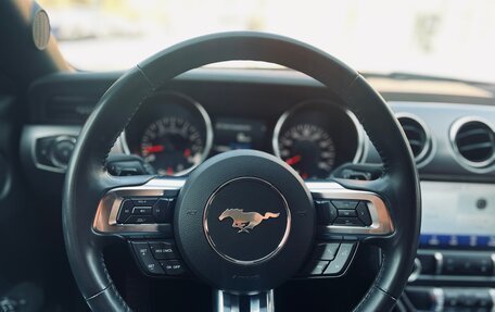 Ford Mustang VI рестайлинг, 2021 год, 6 200 000 рублей, 22 фотография