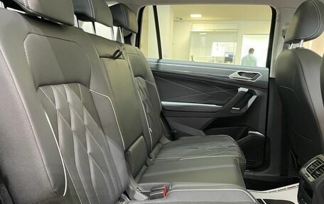 Volkswagen Tiguan II, 2023 год, 5 350 000 рублей, 6 фотография