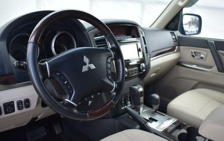 Mitsubishi Pajero IV, 2019 год, 4 432 000 рублей, 13 фотография