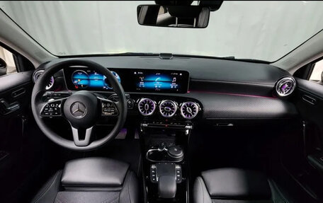 Mercedes-Benz A-Класс, 2020 год, 2 750 000 рублей, 9 фотография