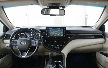 Toyota Camry, 2021 год, 4 103 500 рублей, 14 фотография