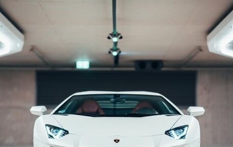 Lamborghini Aventador I рестайлинг, 2013 год, 37 000 000 рублей, 11 фотография