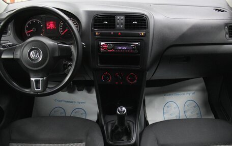 Volkswagen Polo VI (EU Market), 2011 год, 837 000 рублей, 12 фотография