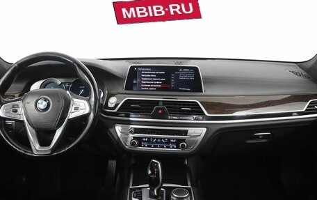 BMW 7 серия, 2017 год, 3 899 000 рублей, 17 фотография
