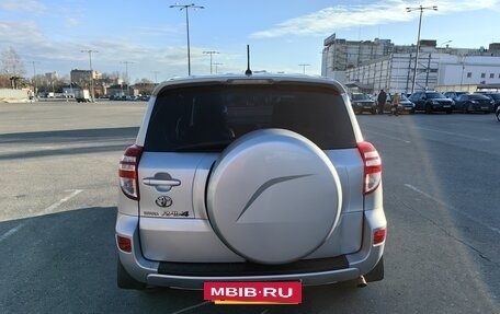 Toyota RAV4, 2011 год, 1 680 000 рублей, 4 фотография