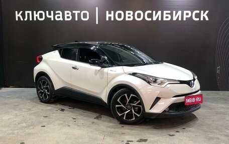 Toyota C-HR I рестайлинг, 2018 год, 2 350 000 рублей, 3 фотография