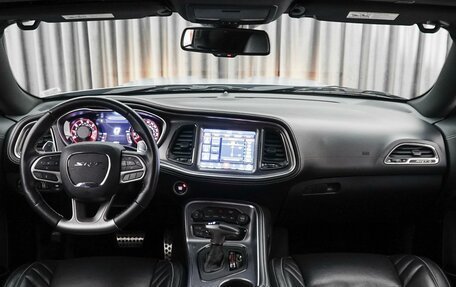 Dodge Challenger III рестайлинг 2, 2021 год, 10 799 000 рублей, 10 фотография