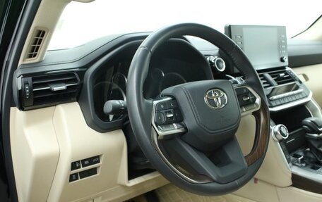Toyota Land Cruiser, 2022 год, 10 990 000 рублей, 19 фотография