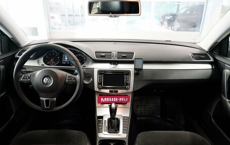 Volkswagen Passat B7, 2011 год, 1 220 000 рублей, 17 фотография