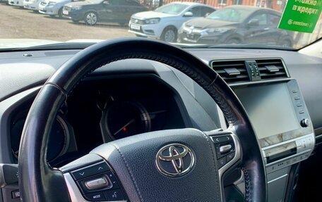 Toyota Land Cruiser Prado 150 рестайлинг 2, 2021 год, 7 899 000 рублей, 11 фотография