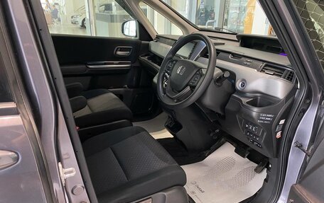 Honda Freed II, 2017 год, 1 599 900 рублей, 12 фотография
