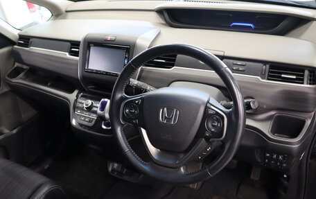 Honda Freed II, 2017 год, 1 709 000 рублей, 8 фотография