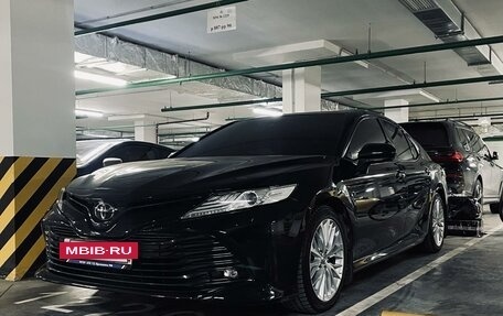 Toyota Camry, 2019 год, 3 800 000 рублей, 12 фотография