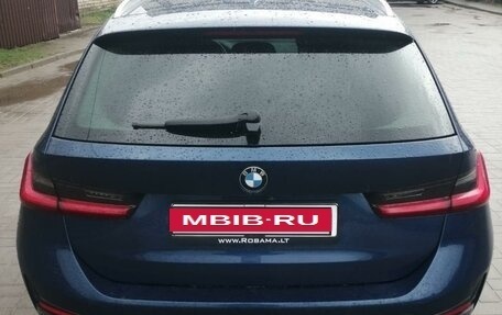BMW 3 серия, 2021 год, 3 960 000 рублей, 2 фотография