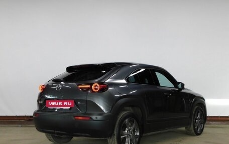 Mazda MX-30, 2020 год, 2 550 000 рублей, 5 фотография