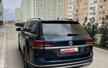 Volkswagen Teramont I, 2019 год, 4 200 000 рублей, 2 фотография