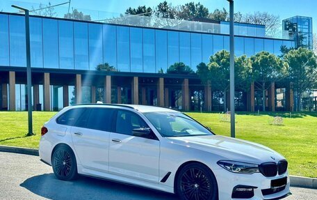 BMW 5 серия, 2018 год, 3 930 000 рублей, 2 фотография