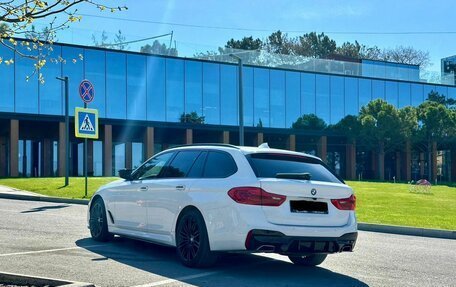 BMW 5 серия, 2018 год, 3 930 000 рублей, 3 фотография