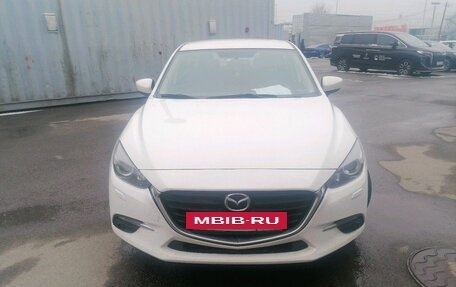 Mazda 3, 2017 год, 1 899 000 рублей, 14 фотография