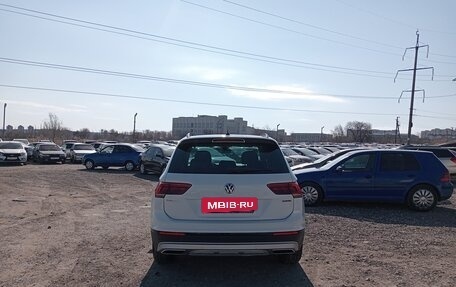 Volkswagen Tiguan II, 2019 год, 2 690 000 рублей, 4 фотография