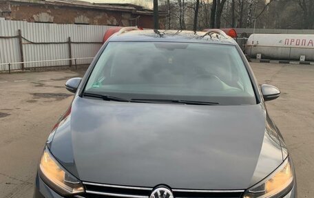 Volkswagen Touran III, 2018 год, 2 200 000 рублей, 2 фотография