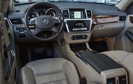 Mercedes-Benz GL-Класс, 2015 год, 3 800 000 рублей, 6 фотография