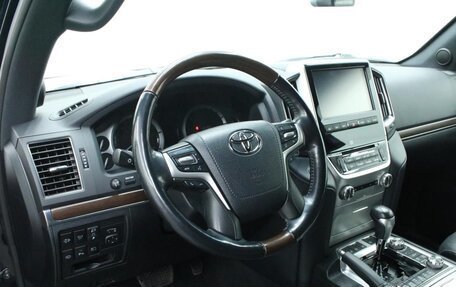 Toyota Land Cruiser 200, 2020 год, 9 990 000 рублей, 18 фотография
