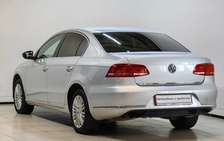 Volkswagen Passat B7, 2011 год, 989 000 рублей, 2 фотография