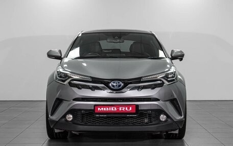 Toyota C-HR I рестайлинг, 2017 год, 2 310 000 рублей, 3 фотография