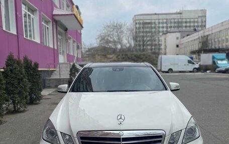 Mercedes-Benz E-Класс, 2010 год, 2 100 000 рублей, 2 фотография