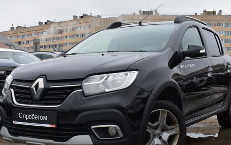 Renault Sandero II рестайлинг, 2019 год, 1 359 000 рублей, 3 фотография