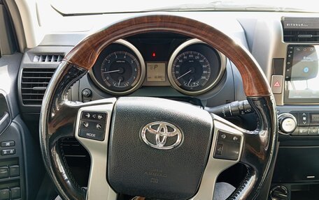 Toyota Land Cruiser Prado 150 рестайлинг 2, 2010 год, 2 799 999 рублей, 11 фотография