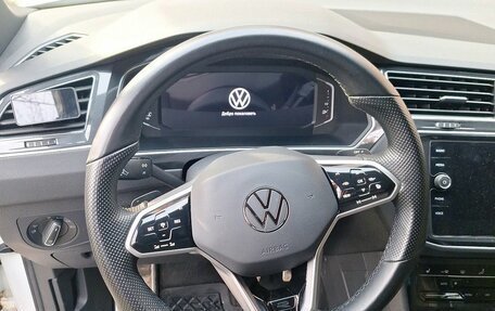 Volkswagen Tiguan II, 2021 год, 4 889 000 рублей, 11 фотография